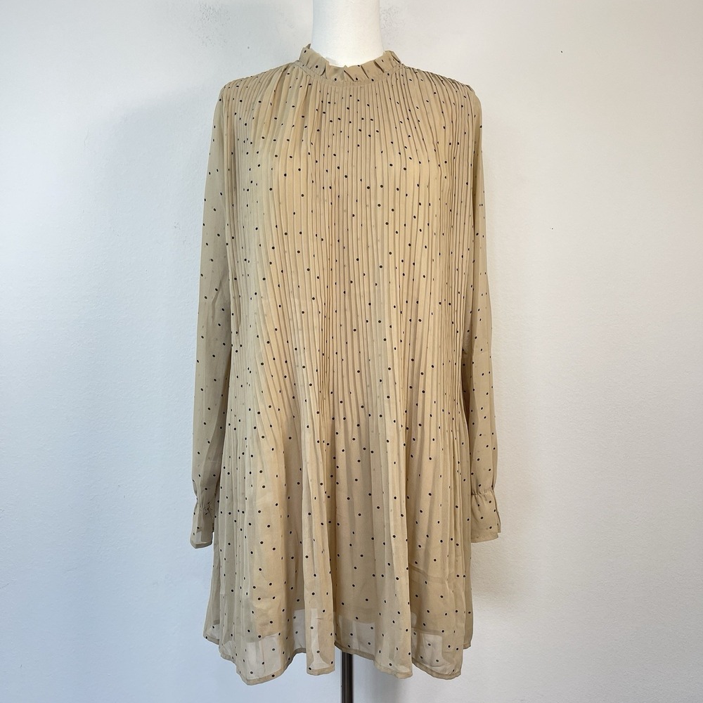 MOD REF Pleated Shift Mini Dress Size M Cream Polka Dots Romantic Retro